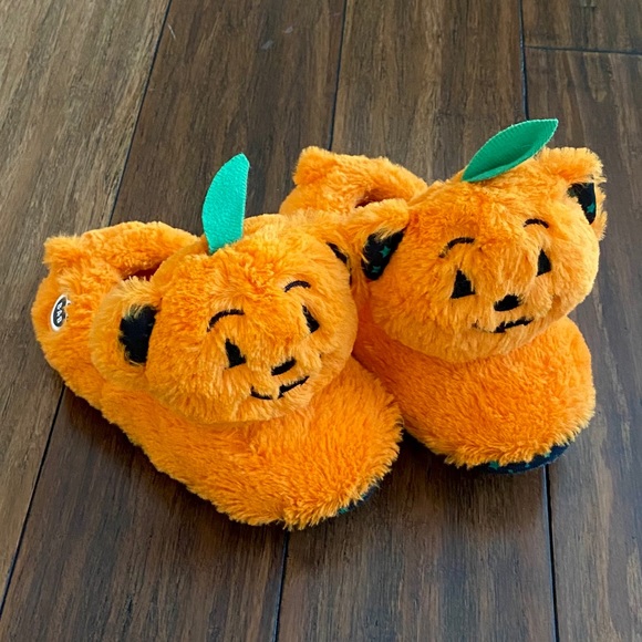 Build-A-Bear Other - Build A Bear Pumpkin Slippers size L 1-2